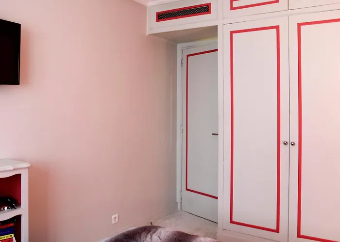 Bright 2 Steps From The Eiffel Tower *