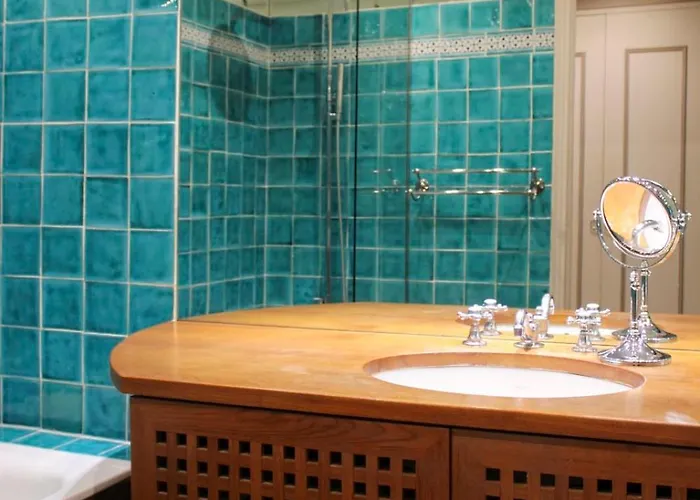 Bright 2 Steps From The Eiffel Tower アパート *