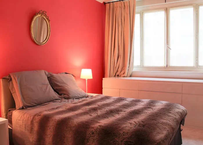 Bright 2 Steps From The Eiffel Tower アパート