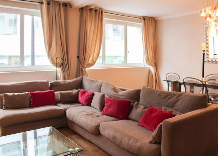 Bright 2 Steps From The Eiffel Tower アパート *